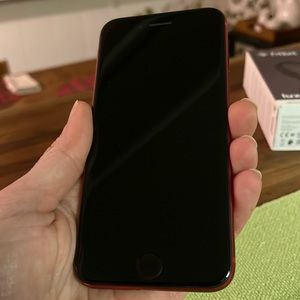 iPhone SE 2nd gen excellent condition!! 64 GB AT&T locked. (product) RED